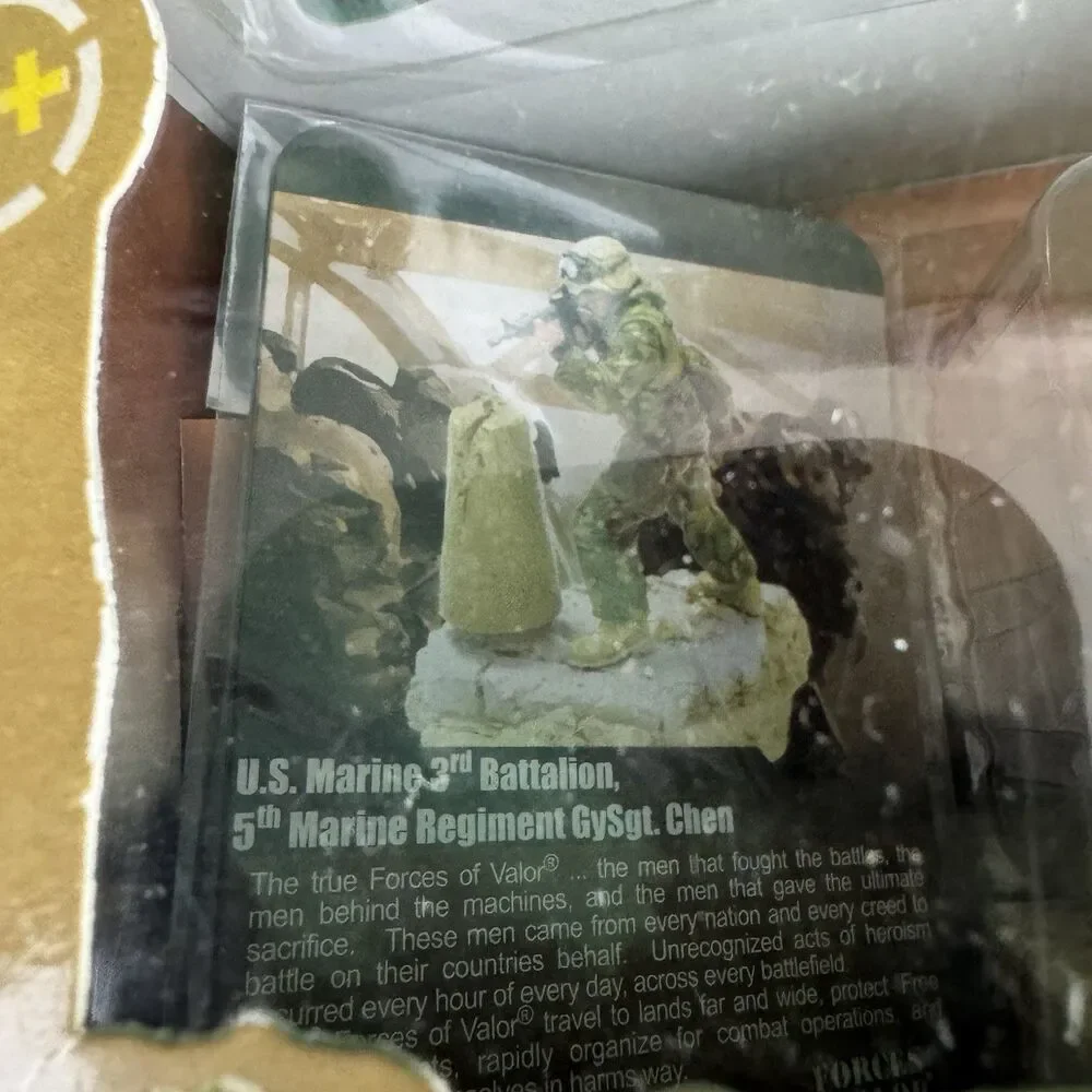 Forces of Valor: US Marine 3rd Batt. 5th Marine Reg. GySgt. Chen 1:32 TM4